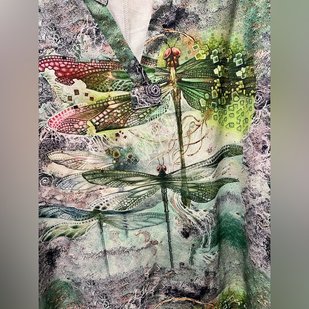 V-neck Dragonfly Print Casual Long Sleeve High Low Pullover Shirt with Tabs 3X - Picture 4 of 5